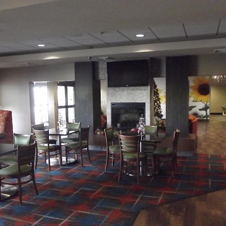 Junction City Inn & Suites Bagian luar foto