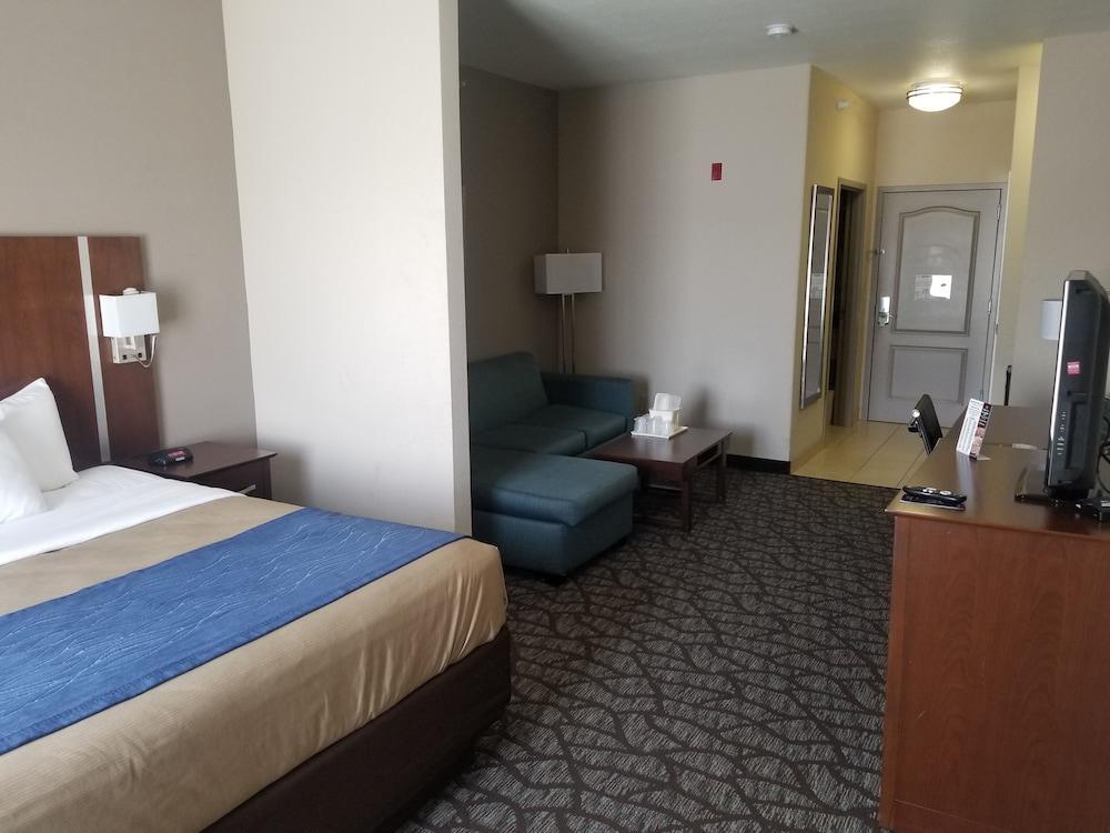 Junction City Inn & Suites Bagian luar foto
