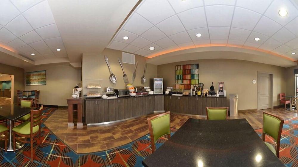 Junction City Inn & Suites Bagian luar foto