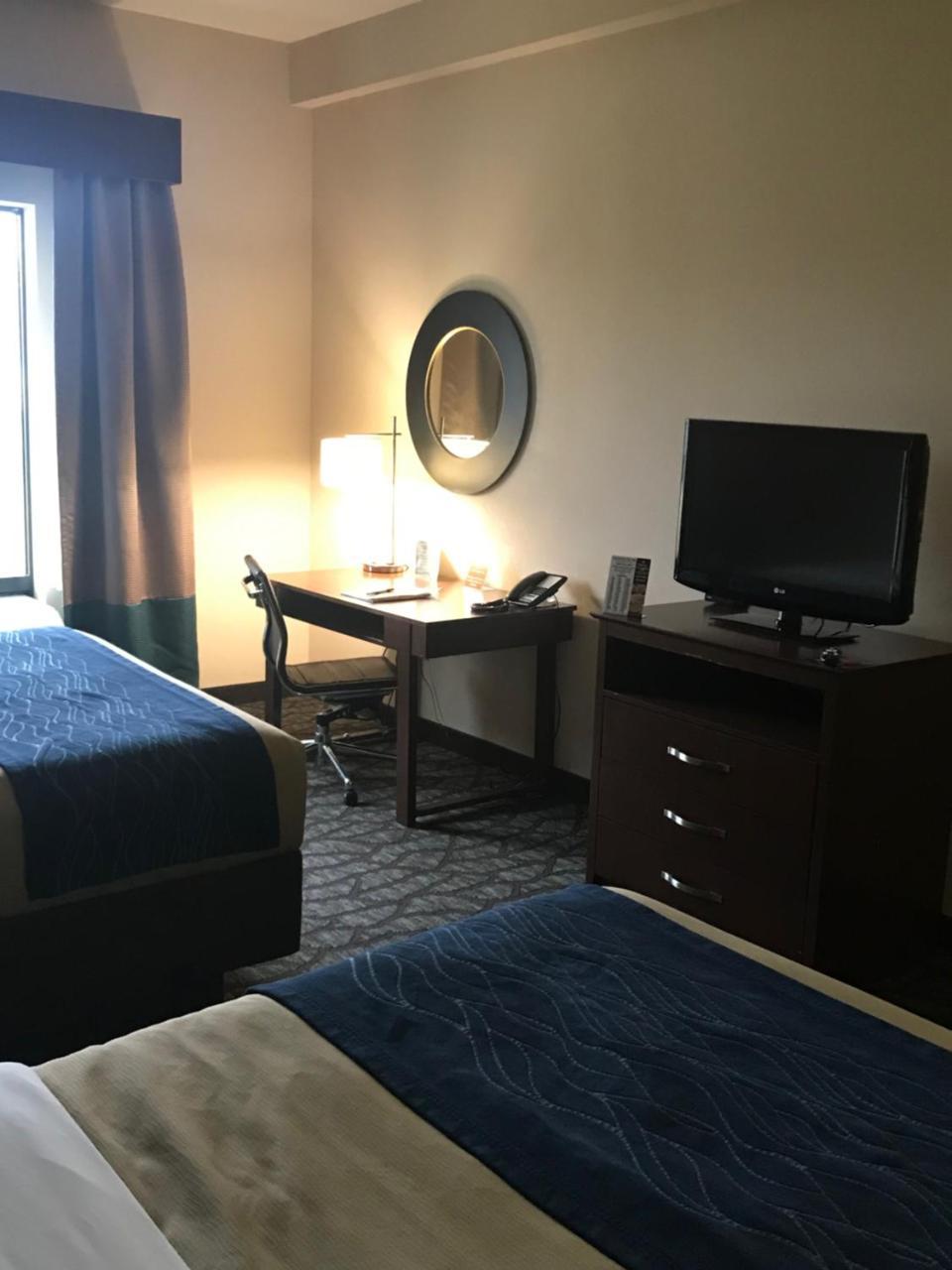 Junction City Inn & Suites Bagian luar foto