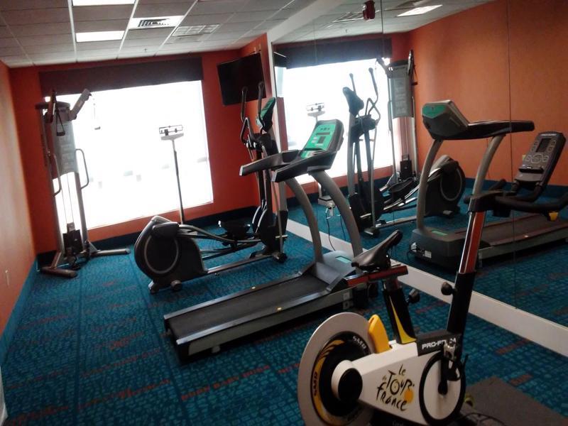 Junction City Inn & Suites Bagian luar foto