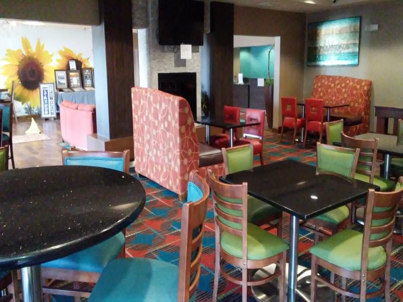 Junction City Inn & Suites Bagian luar foto
