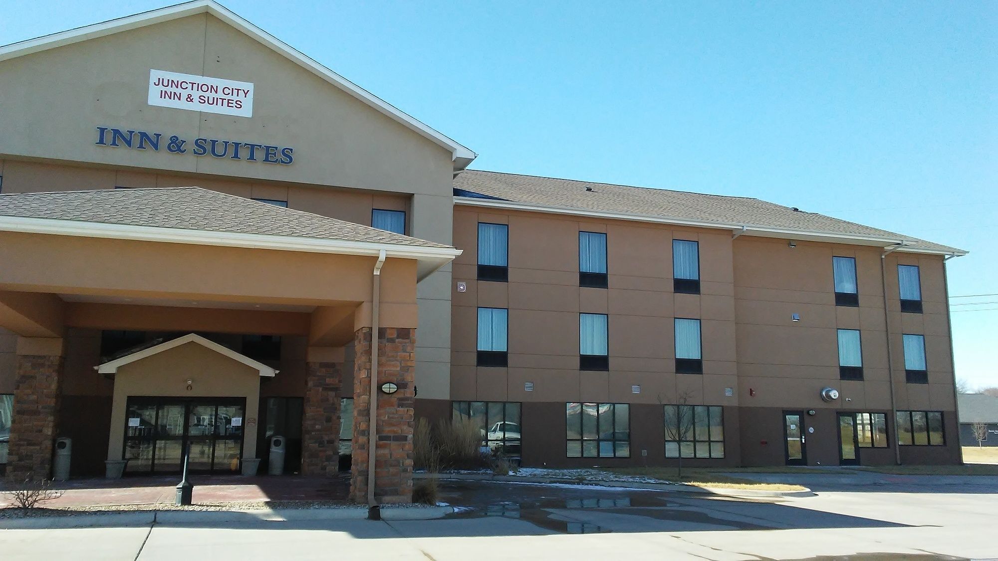 Junction City Inn & Suites Bagian luar foto