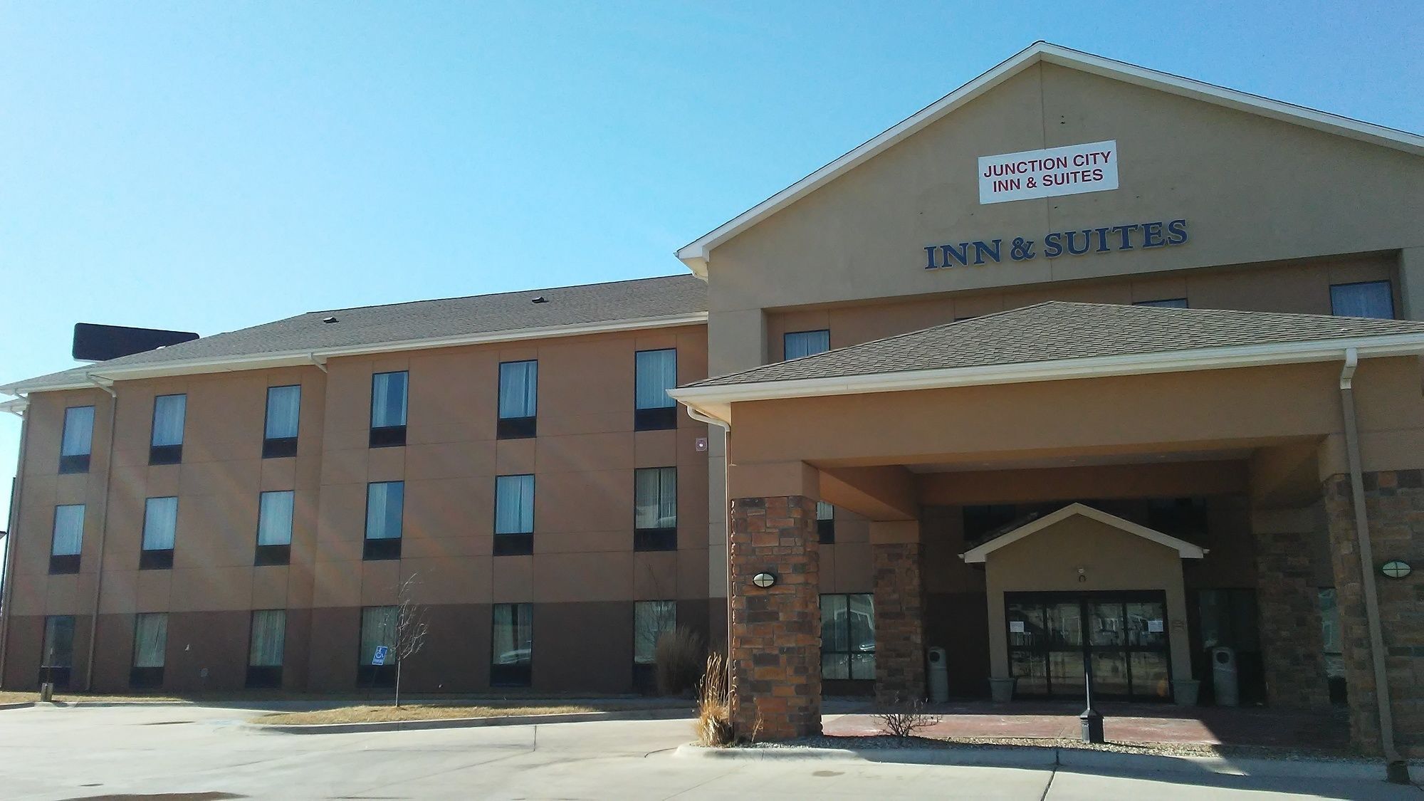 Junction City Inn & Suites Bagian luar foto
